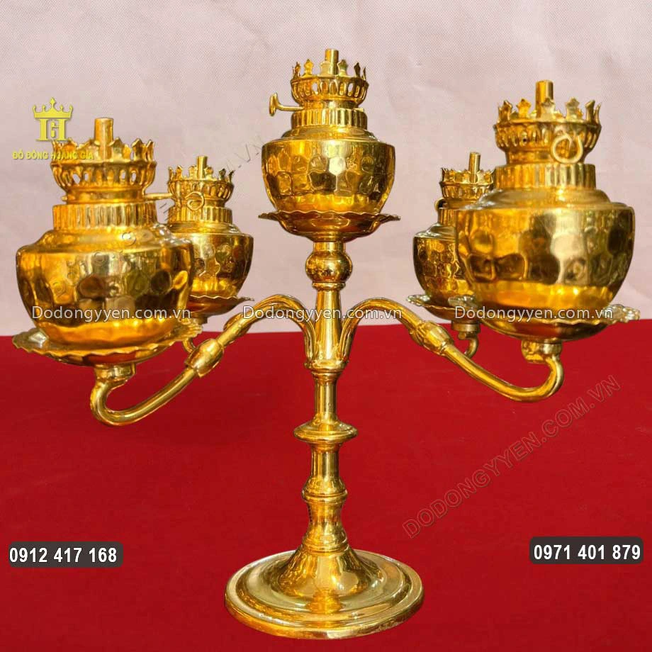 Vật phẩm gi&uacute;p đem lại vẻ đẹp uy nghi&ecirc;m, sang trọng cho kh&ocirc;ng gian thờ c&uacute;ng gia ti&ecirc;n